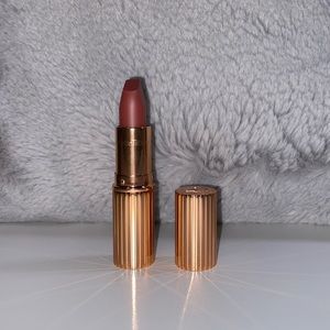 Charlotte Tilbury Matte Revolution Hydrating Lipstick in Pillow Talk Medium 3.6g